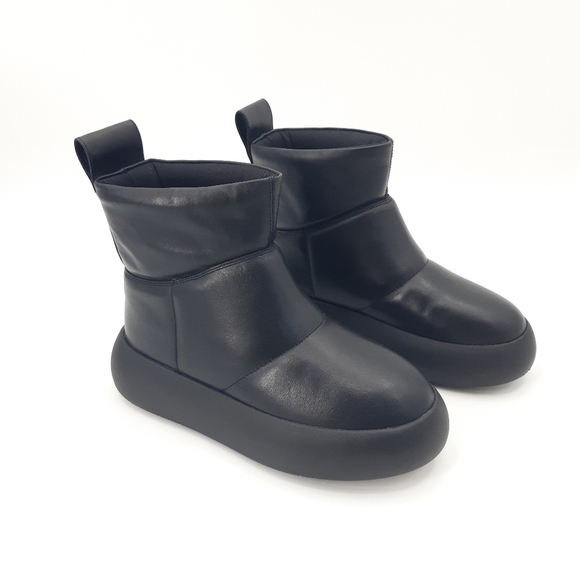 VAGABOND | Aylin Puff Boots in Black Leather - Picture 1 of 13